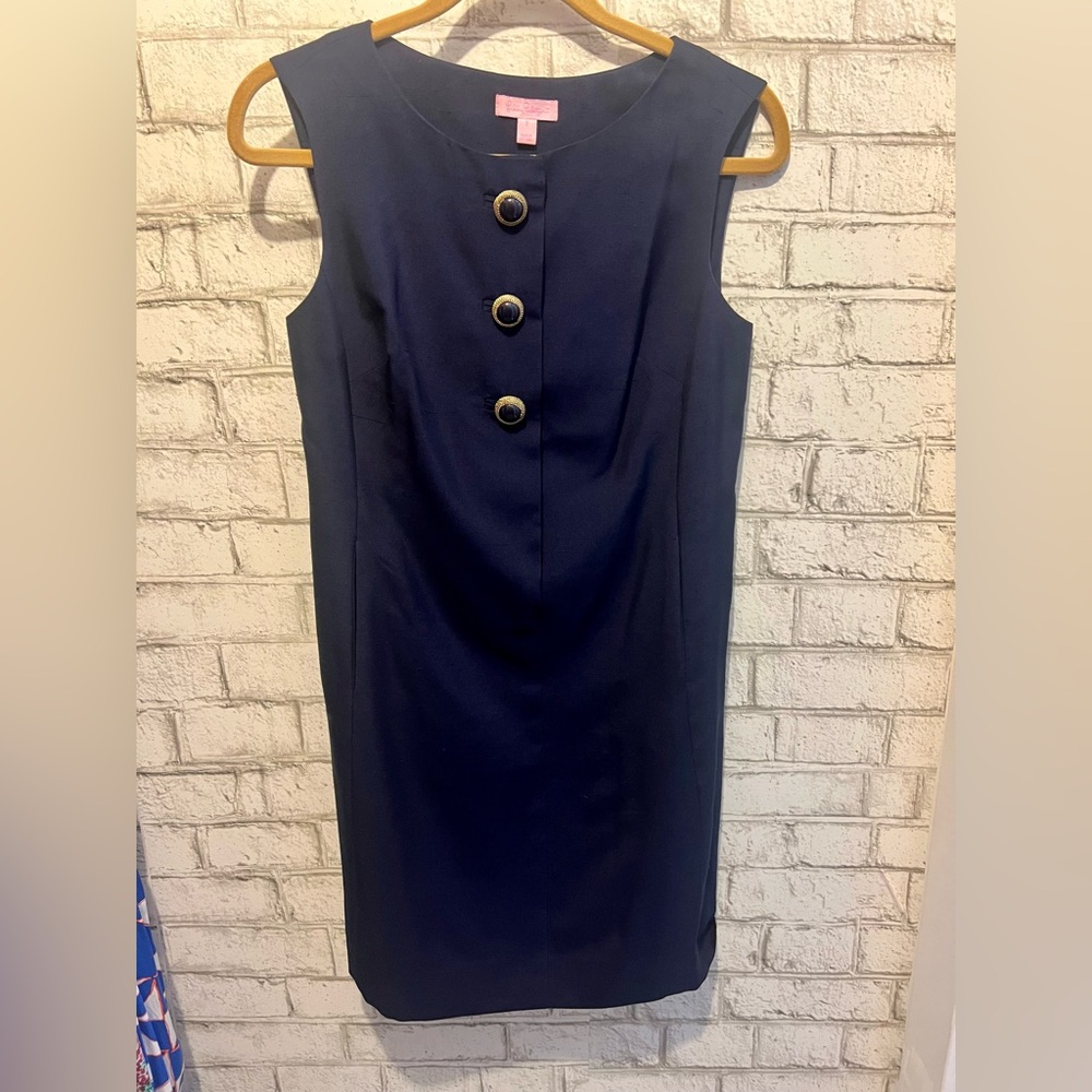 Lilly Pulitzer Navy silk‎ sheath dress Size 2 Gold buttons sleeveless